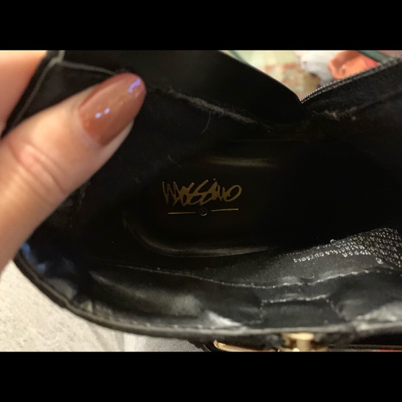 Black faux suede ankle boots - Picture 7 of 8